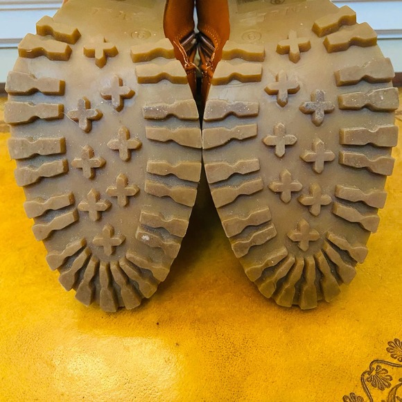 M&L Mango Rugged Biker Block Heel Zippered Lug Sole Ankle Bootie Boots Size 9 - Picture 10 of 11